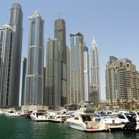 Dubai aims to become a new centre for hedge funds.