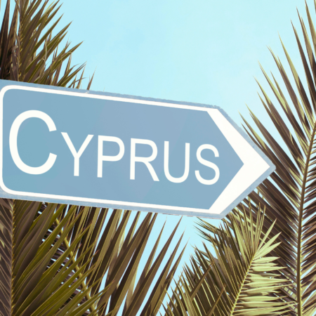 eToro expands to Cyprus